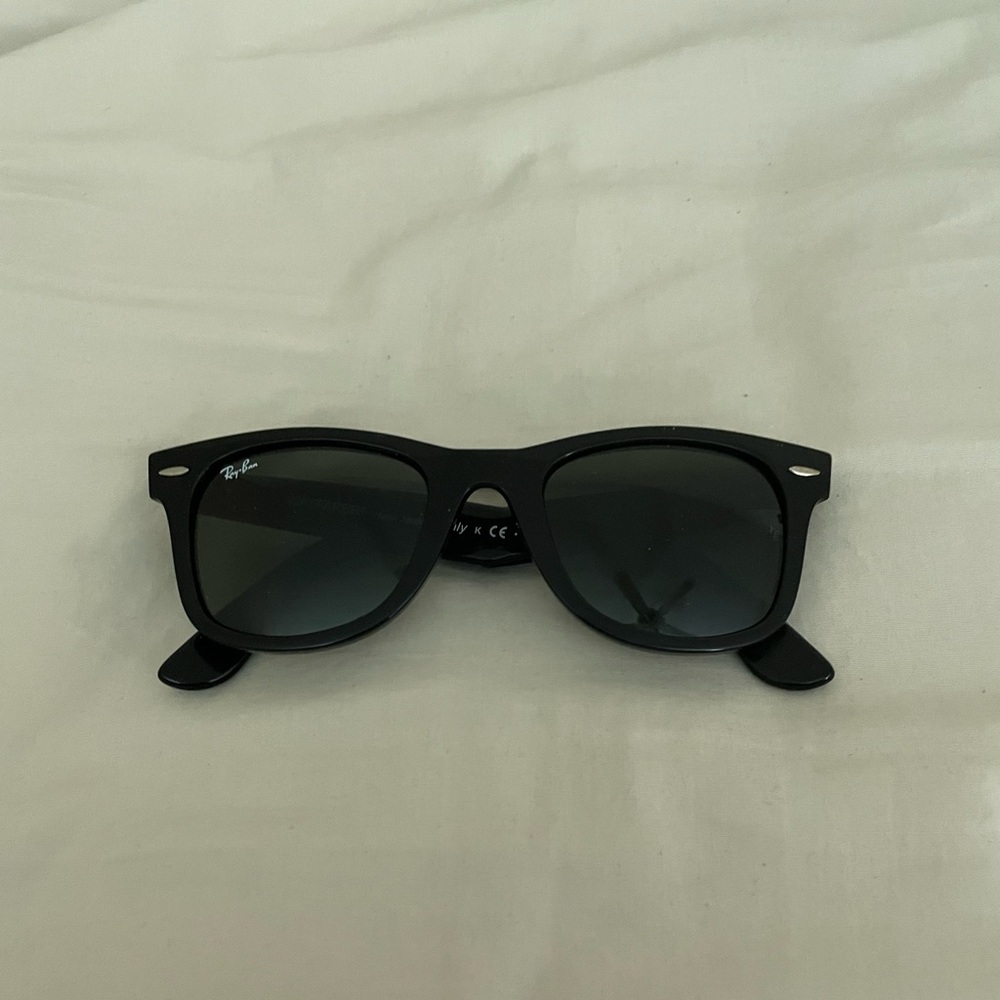 RayBan Wayfarer